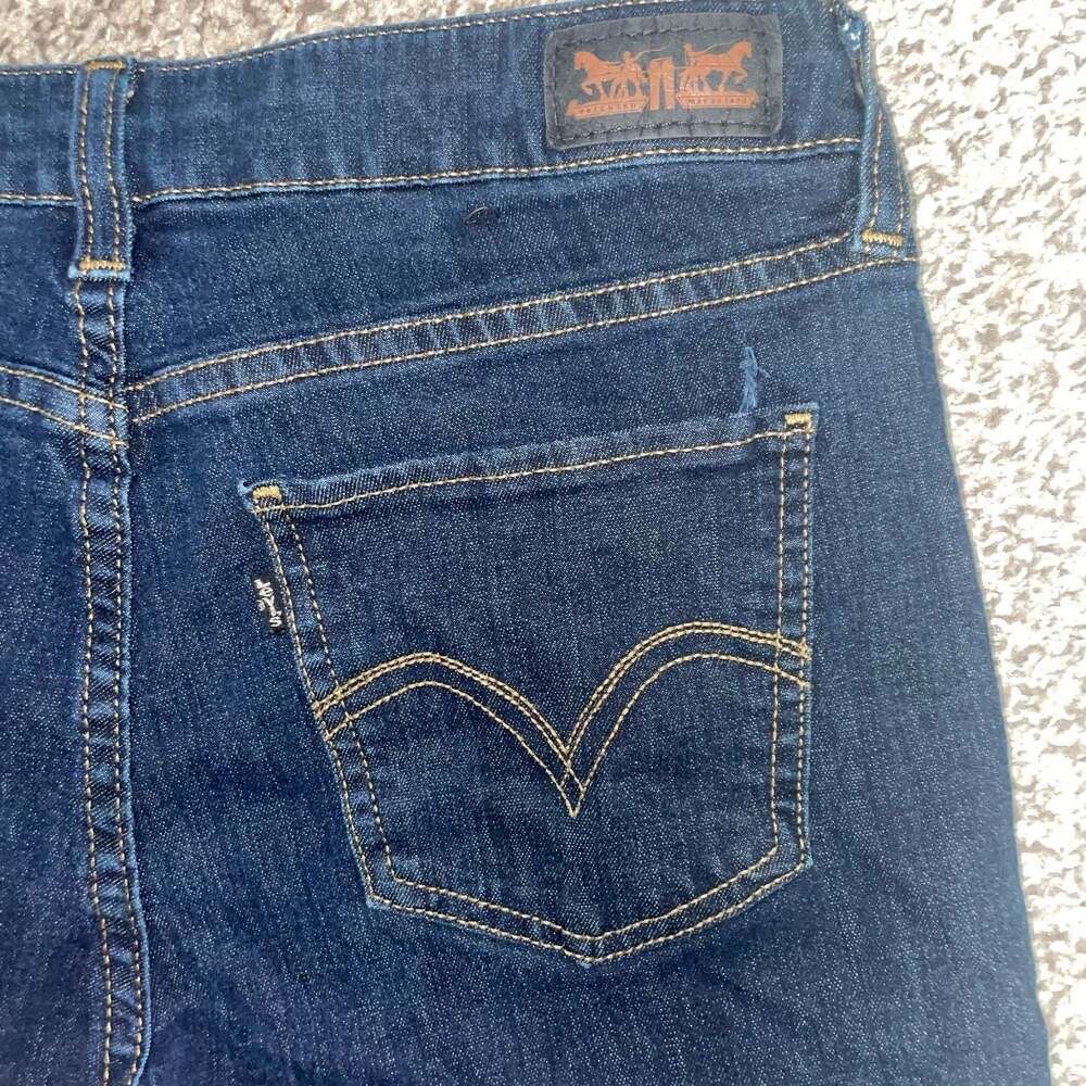 Levi's 535 Legging Dark Wash Skinny Jeans, Size 11M - Picture 7 of 7